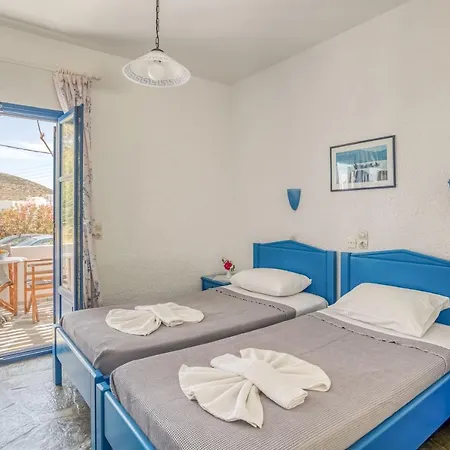 Alpha * Naousa (Paros)